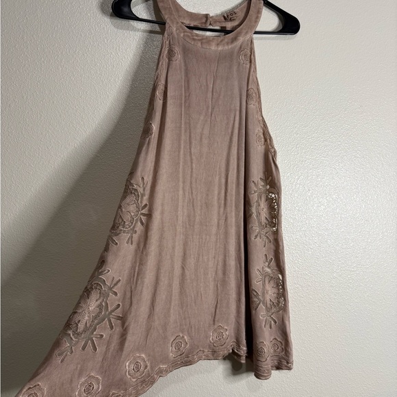 POL Tops - POL Taupe Color Sleeveless Tank Top w/ Lace Embroidery (Box G)
